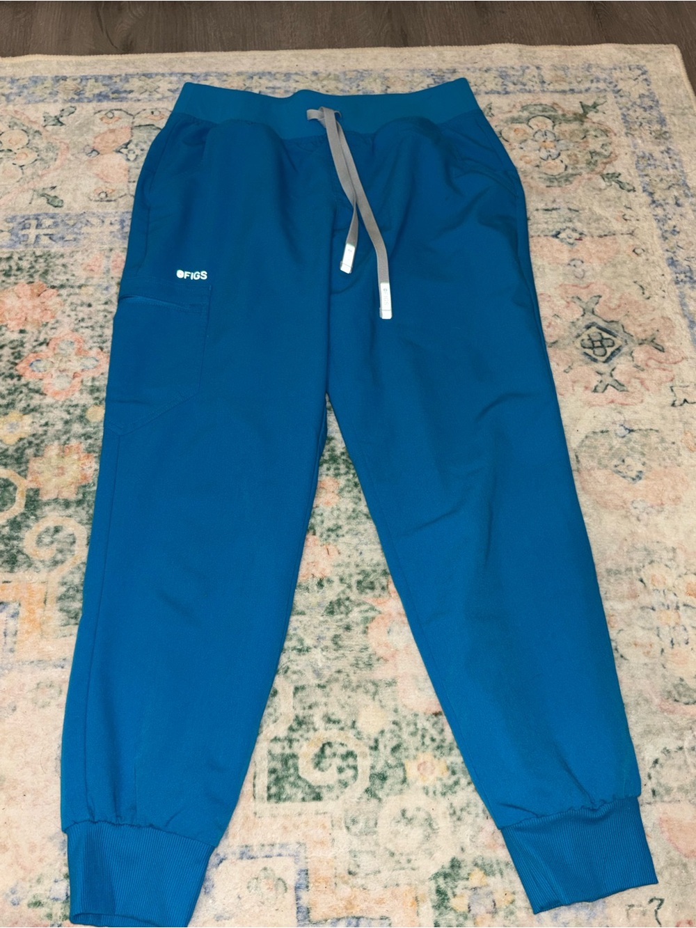 FIGS women’s Jogger scrub Pants